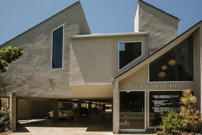 GOLDEN STATE OPTOMETRY office in Santa Monica providing professional eye exams and vision care services